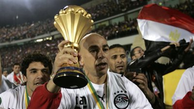 اجتماع للقادة المتوجين ببطولة أمم إفريقيا.. الكاف يدعو حسام حسن للحدث