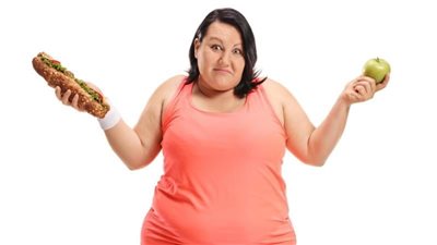 خمس أكلات تمنع حرق الدهون.. تجنبها نهائيًا لفقدان الوزن