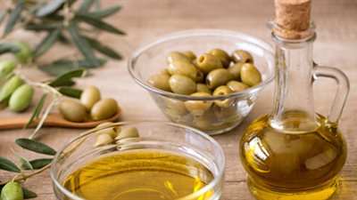 أضرار أوراق الزيتون.. احذر المركبات السامة على الكلى