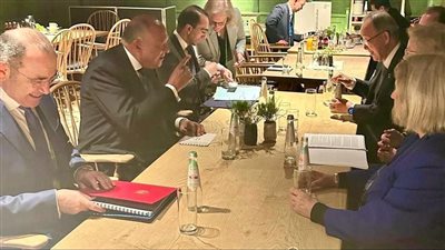 وزير الخارجية يلتقي بقادة مجموعة The Elders الداعمة للسلام 