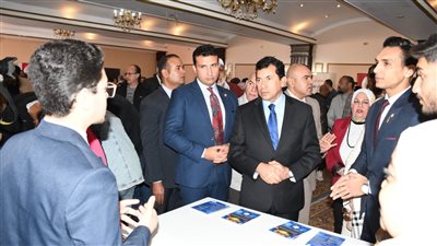 وزير الشباب والرياضة يفتتح ملتقى التوظيف ومعرض منتجات الشباب بنادي 6 أكتوبر