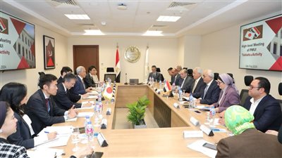 وزير التربية والتعليم يناقش مشروع المدارس المصرية اليابانية 