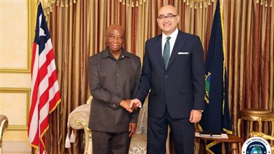 السفير المصري يسلم خطاب تهنئة لرئيس ليبيريا بمناسبة فوزه بالانتخابات الرئاسية
