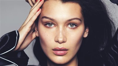 ما لم تعرفه عن عارضة الأزياء بيلا حديد