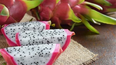 فوائد فاكهة التنين.. قاتلة الفيروسات والبكتيريا في الجسم