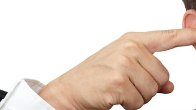 هل يسبب الزكام فقدان للسمع؟.. تراكم السوائل في الأذن الوسطى