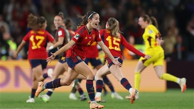 أمام جمهور قياسي.. بطلة 