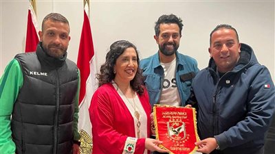 الأهلي المصري يستقبل عمدة مدينة مانشستر الإنجليزية