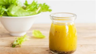 تتبيلة السلطة الخضراء وأهم فوائدها على السفرة الرمضانية.. احتفظي بها في الثلاجة