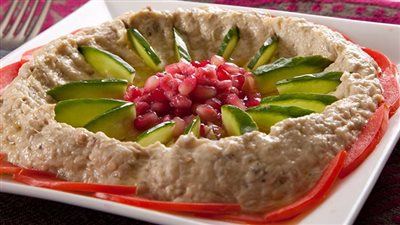 طريقة عمل سلطة الباذنجان المشوي والمقلي.. اختاري الألذ لأسرتك