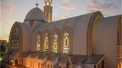 عميد سابق بالأزهر يطالب بمعاقبة من يحرم تهنئة المسيحيين