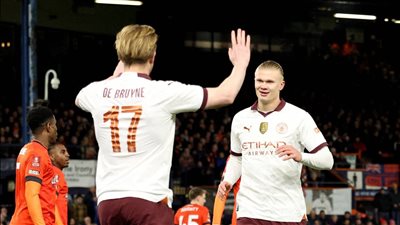 هالاند مشيدًا بزميله دي بروين: أفهمه بالنظرة