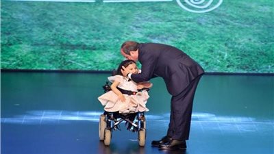 إحدى بطلات قادرون باختلاف: الرئيس السيسي أعطاني الثقة وألقيت الشعر بأريحية