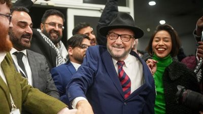  جورج غالاوي.. السياسي البريطاني المُدافع عن غزة (بروفايل)