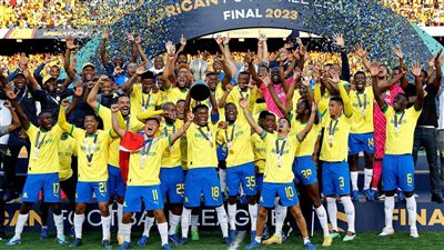 أطول سلسلة بلا هزيمة في العالم.. صن داونز يتصدر وثنائي عربي ضمن القائمة