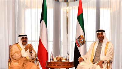 وسط إشادات بالعلاقات الأخوية.. ما وراء زيارة أمير الكويت للإمارات؟