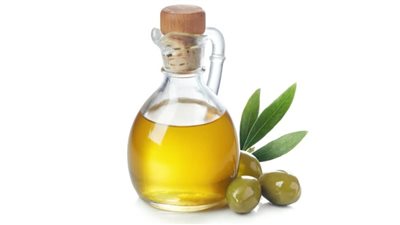 زيت الزيتون لخفض الكوليسترول.. احرص على اضافته لطعامك