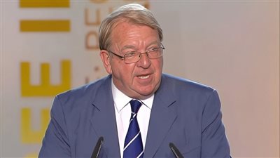 سترون ستيفنسون: على العالم أن يعترف بحق الشعب الإيراني ووحدات المقاومة