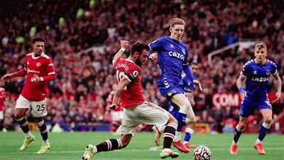 موعد مباراة مانشستر يونايتد ضد إيفرتون في الدوري الإنجليزي.. والقنوات الناقلة