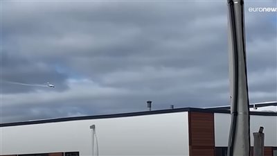 فيديو يوثق لحظة تحطم طائرة عسكرية روسية وعلى متنها 15 شخصًا