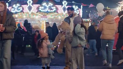 محمد صلاح يظهر مع بناته في أحد الإعلانات (صور وفيديو)