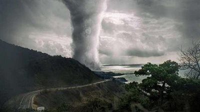 رئيس وزراء جامايكا يحذر من اقتراب إعصار بيريل 