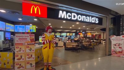 عطل تقني في مطاعم ماكدونالدز ‎McDonald's‎ يشل خدماتها حول العالم (فيديو)