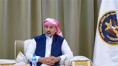  الزُبيدي يوجه بإنشاء مركز لتنمية المهارات والقدرات الشبابية وصندوق تنمية المهارات القيادية للشباب (صور)