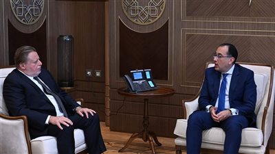 رئيس الوزراء يلتقى محافظ البنك المركزى لمتابعة الإفراج عن السلع من الجمارك