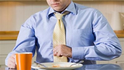 علاج حموضة المعدة بطرق طبيعية.. 10 نصائح منزلية أبرزها موزة ناضجة 