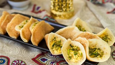 5 حشوات قطايف لذيذة وجديدة أبرزها التمر وزبدة الفول السوداني