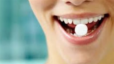 هل يؤثر تناول بعض الأدوية على صحة الفم سلبيًا؟ 