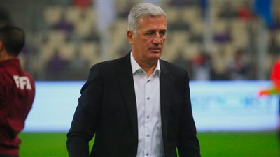 من أول مباراة.. مدرب الجزائر الجديد يوجه انتقادات لاذعة إلى للاعبيه