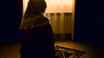 صلاة التهجد للنساء.. نفحات روحانية في ظلمة الليل