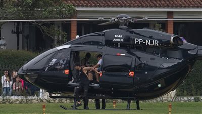 ما سبب منع طائرة نيمار من التحليق في البرازيل؟