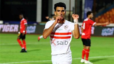 منهم كهربا وإمام عاشور.. ما سر ظهور زيزو مع لاعبي الأهلي؟ (فيديو)