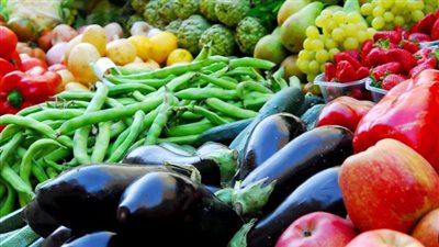 أسعار الخضار والفاكهة في بداية تعاملات اليوم الخميس 4 أبريل 2024