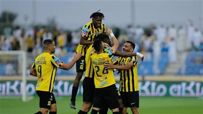 رسميًا.. الاتحاد السعودي يعلن تمديد عقد مدافعه الشاب