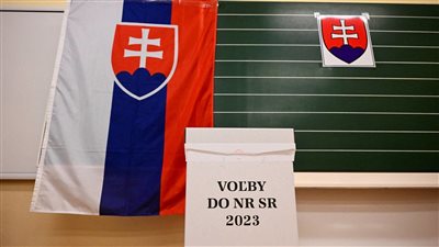 الناخبون في سلوفاكيا يتوجهون إلى مراكز الاقتراع لانتخاب رئيس جديد