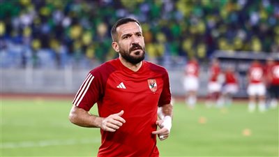 فحص طبي لـ علي معلول يُحدد موقفه من مواجهة إنبي بالدوري المصري