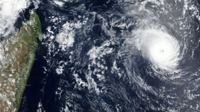 حقيقة تعرض مصر لإعصار نيهال (فيديو)