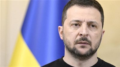 سياسي أوكراني يحمل زيلينسكي مسؤولية فضيحة تجنيد قاصرين