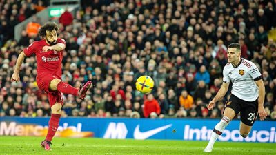 رقم تاريخي ينتظر محمد صلاح أمام مانشستر يونايتد بالدوري الإنجليزي