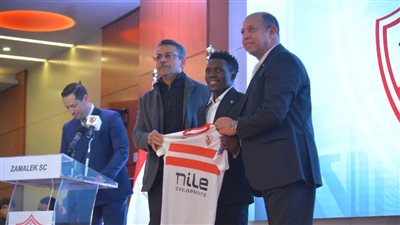 بعد فترة من الغياب.. نجم الزمالك يصل القاهرة وينضم للفريق