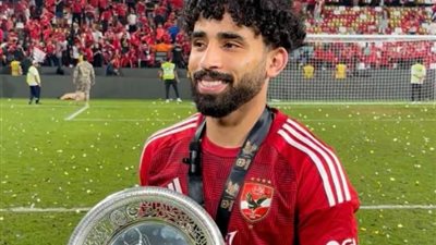 إصابة مروان عطية تُجبره على مغادرة مباراة الأهلي وزد، ويُستبدل بديلًا في شخصية أفشة