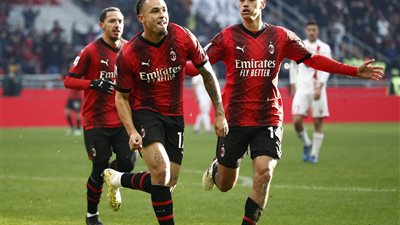 تشكيلة الفرق في مباراة ميلان ضد روما في الدوري الأوروبي