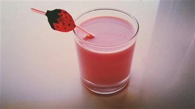 طريقة عمل عصير الفراولة بالحليب بـ 4 أفكار لذيذة ومغذية