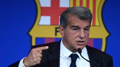  قبل مواجهة سان جيرمان Paris Saint-Germain.. رئيس برشلونة يفاجئ اللاعبين بمدينة جوان غامبر الرياضية 