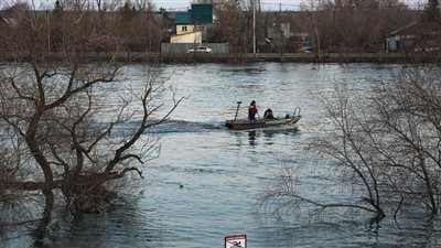 المزيد من عمليات الإجلاء في جبال الأورال الروسية مع ارتفاع منسوب المياه