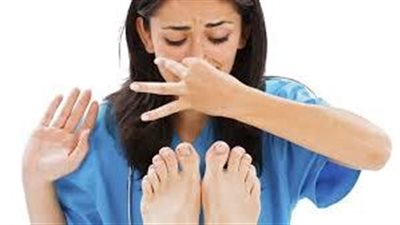 طرق منزلية للتخلص من رائحة القدمين.. لا تنزعج حين تخلع حذاءك 